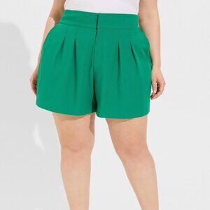 NWOT Torrid Wide Leg Studio Crepe Short sz 14